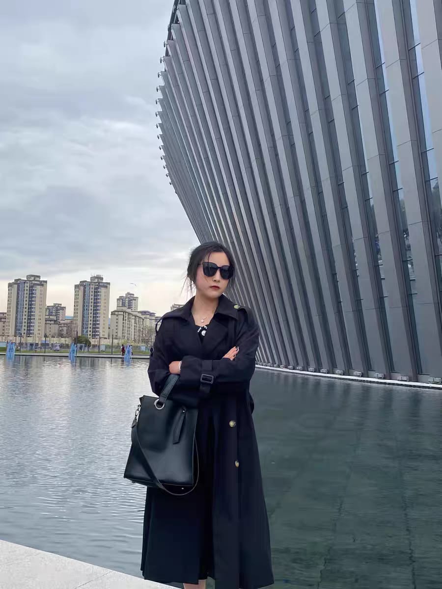 Customer photo review of Jei Square Framed Sunglasses
