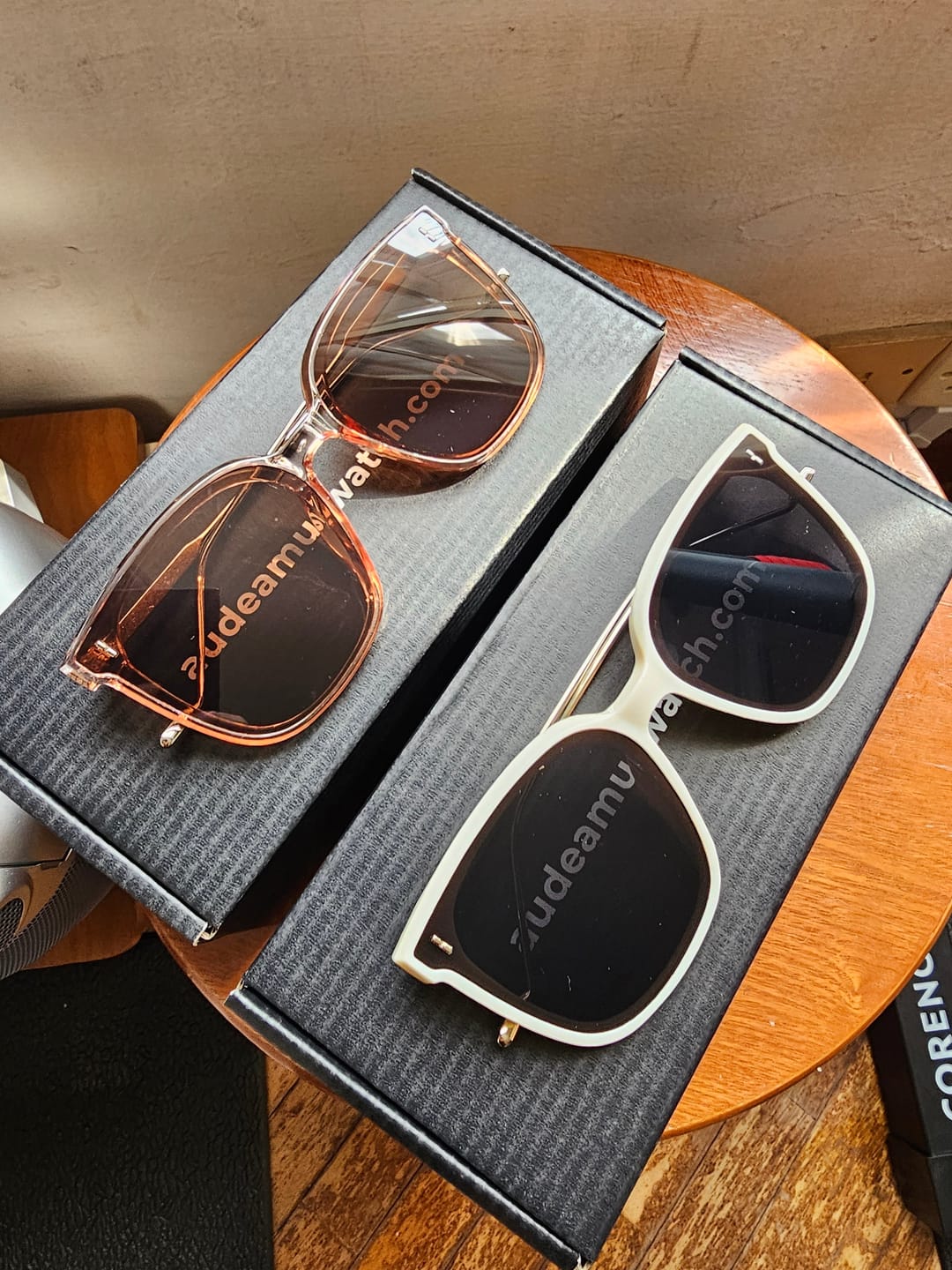 Customer photo review of Jei Square Framed Sunglasses