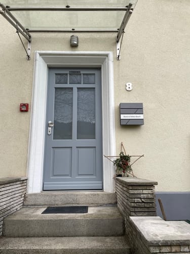Customer photo review of AlbersDesign Briefkasten B17 Graualuminium (RAL9007) personalisiert mit Edelstahl-Schild