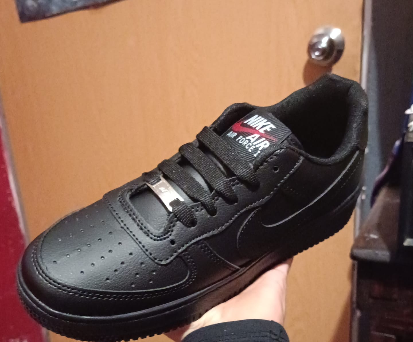 Customer photo review of Tenis 270 Negro Total