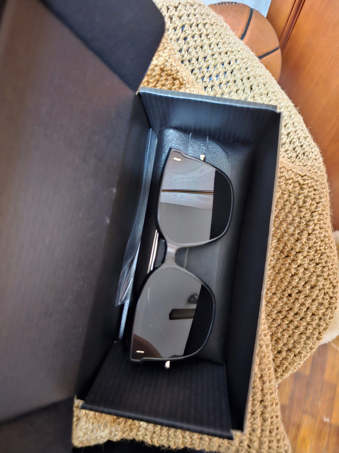 Customer photo review of Jei Square Framed Sunglasses