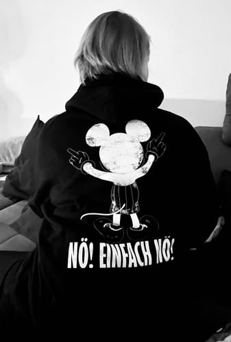 Customer photo review of NÖ! EINFACH NÖ! Rückendruck Unisex Hoodie