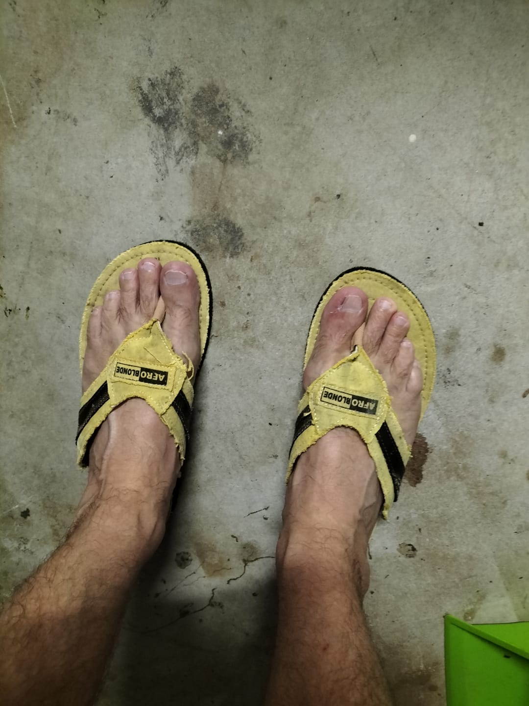 Customer photo review of The Walkabout Thongs