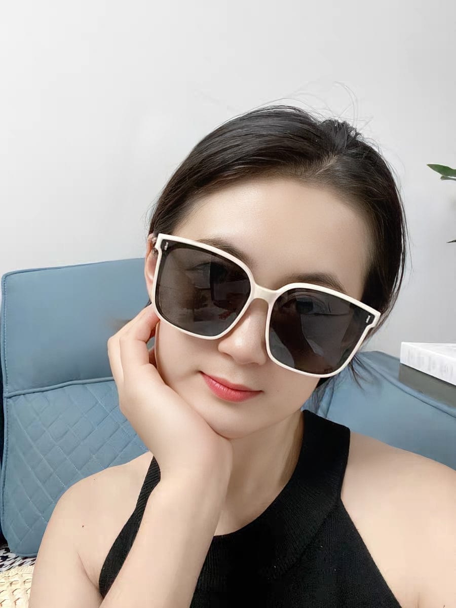 Customer photo review of Jei Square Framed Sunglasses