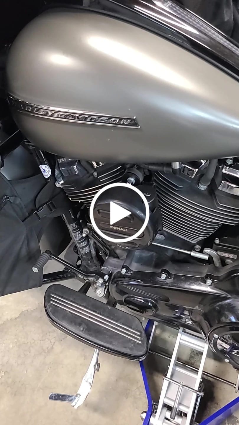 Customer video review of SoundBomb™ V-Twin Dual-Tone Air Horn with Cover - Black Bracket
