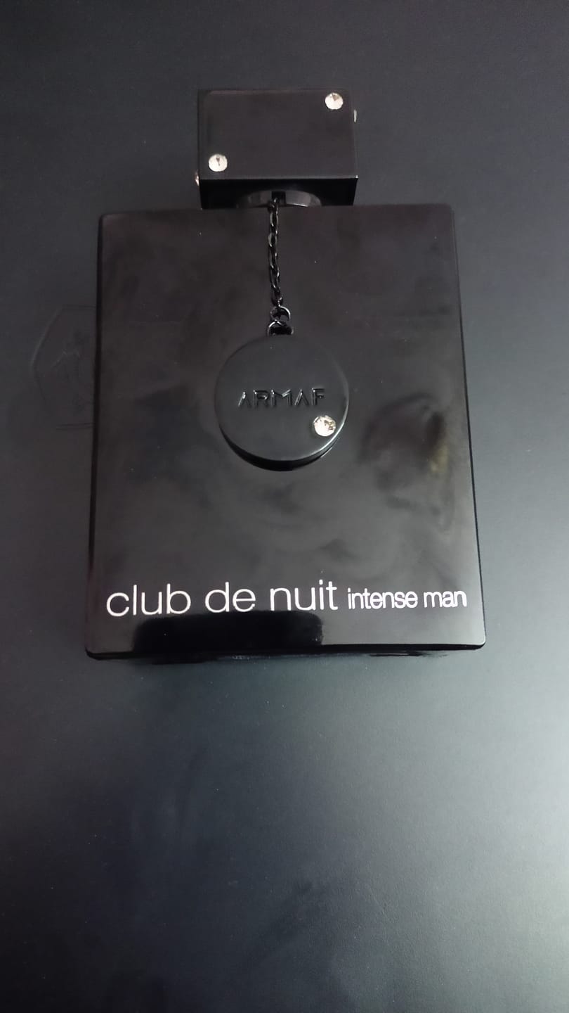 Customer photo review of Armaf Club De Nuit Intense Man Parfum