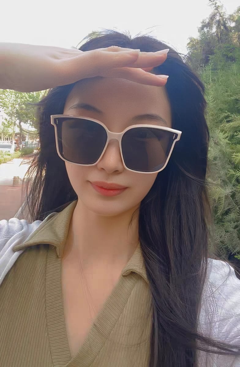 Customer photo review of Jei Square Framed Sunglasses