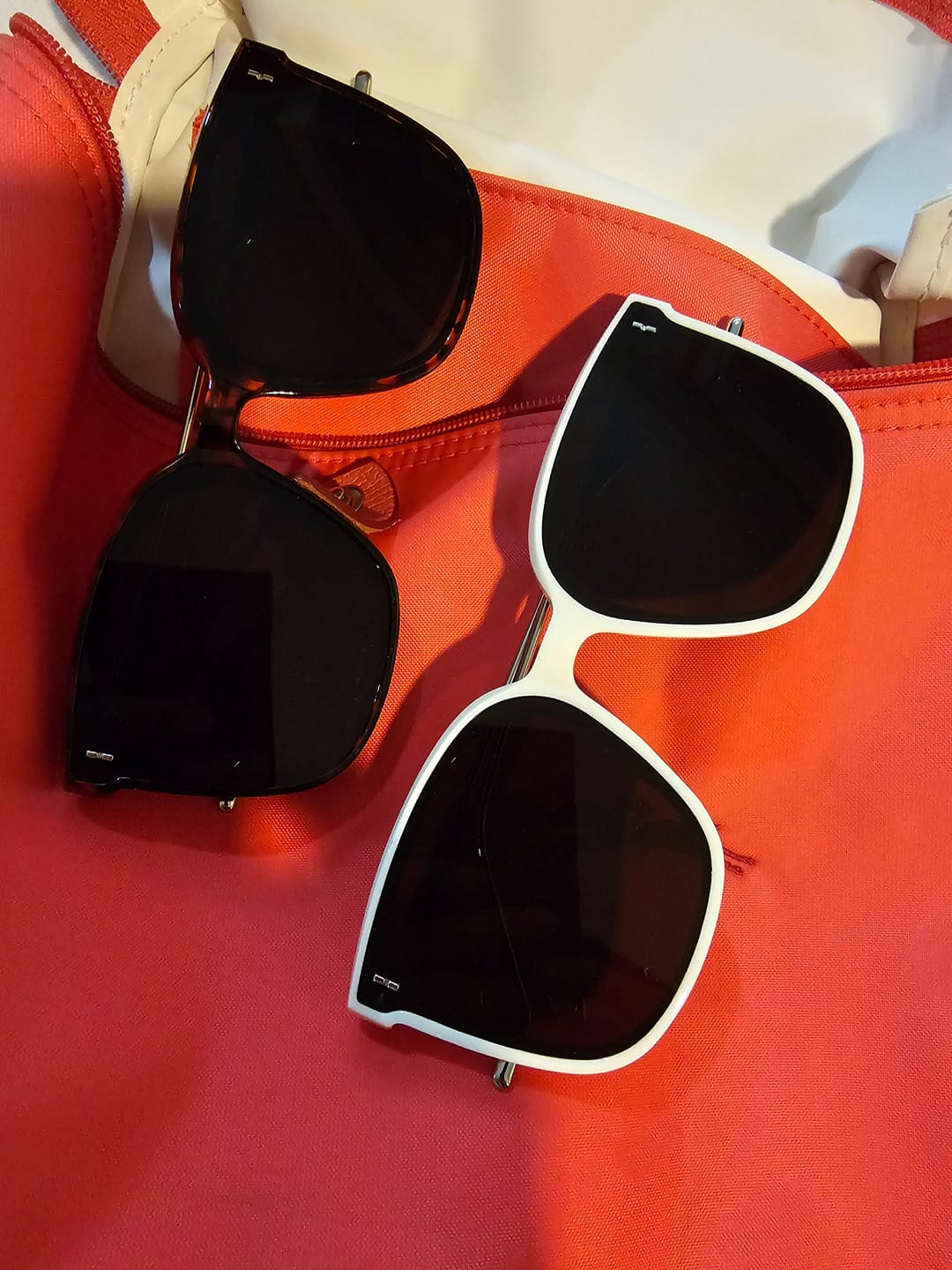 Customer photo review of Jei Square Framed Sunglasses