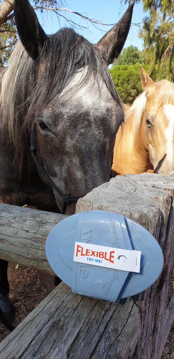 Customer photo review of Flexible Glossy Groomer
