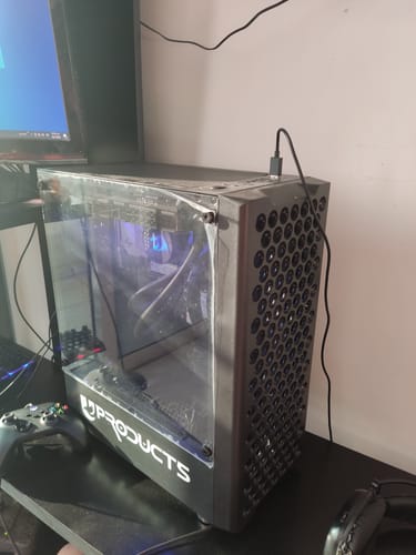 Customer photo review of CASE GAMER U PRODUCTS MODELO U-335W PSU ATX TAMAÑO: 378X190X447 MM