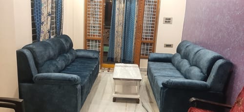 Customer photo review of Trendize Exclusive Stretchable Sofa Cover