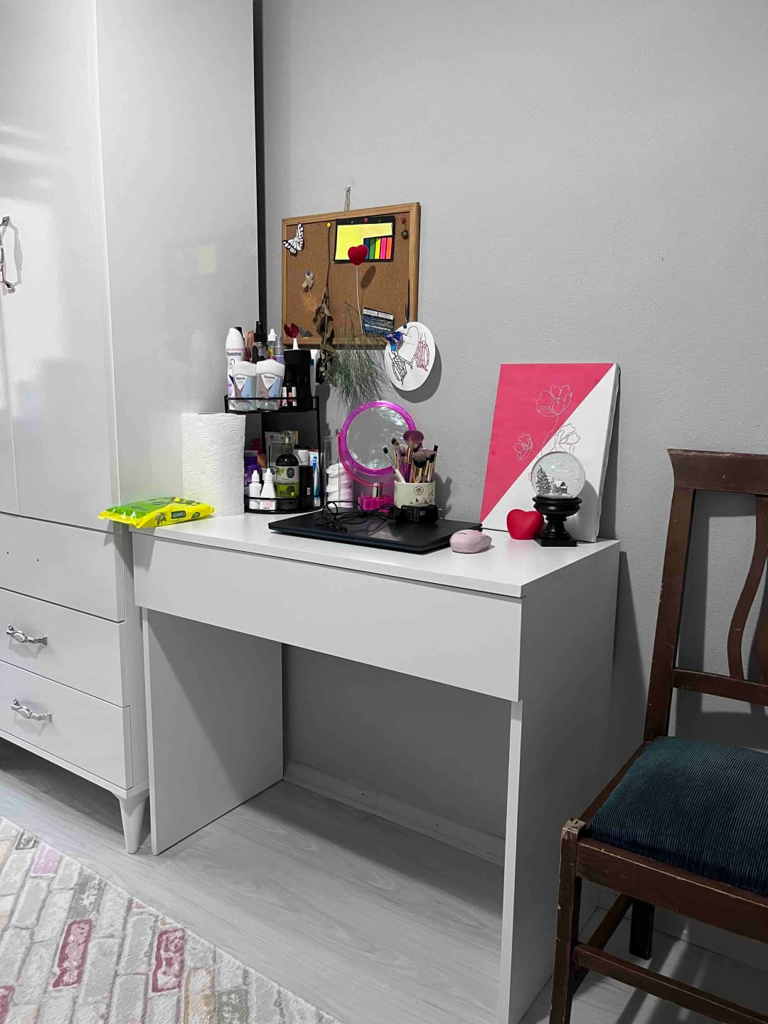 Customer photo review of Rani BJ104 Makyaj Tuvalet Masası Tek Çekmeceli Takı Düzenleyici Beyaz