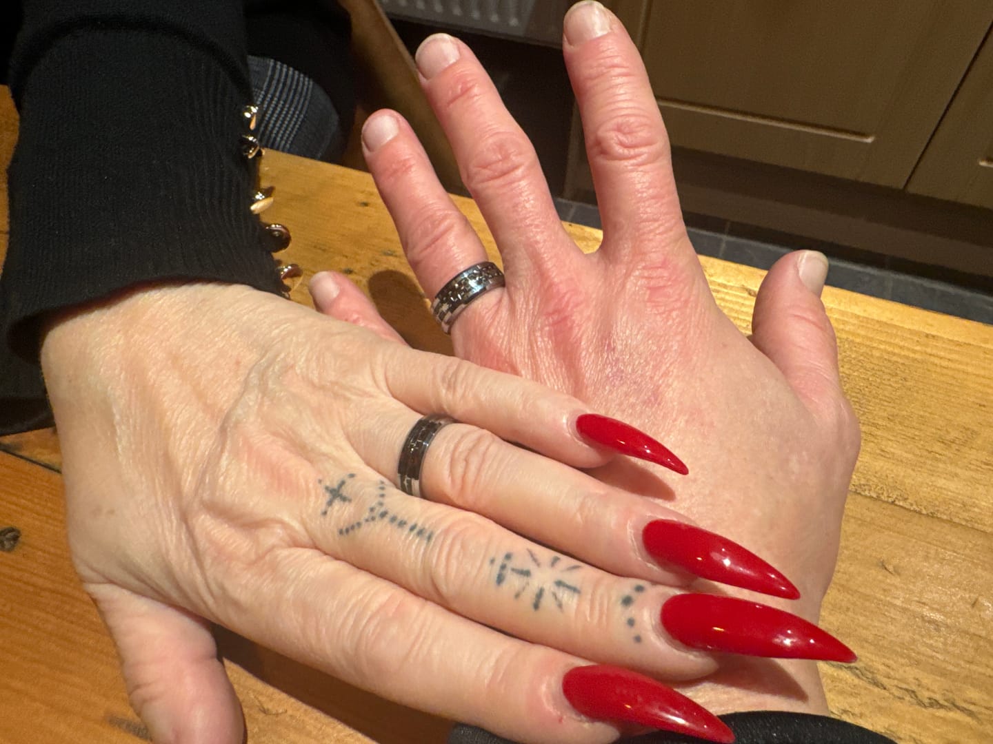 Customer photo review of The Loving Heartbeat Wonder Ring Set