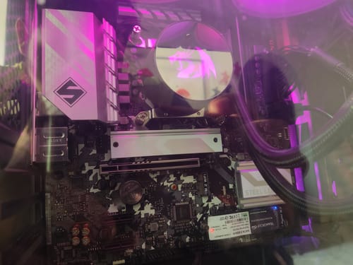 Customer photo review of Tarjeta Madre Asrock B660M LEGEND LGA1700 4xDDR4 4800/ 6xSATA/ M.2/ PCIe 3.0/ 6xUSB 3.2/ HDMI/ 12-13 GEN / mATX