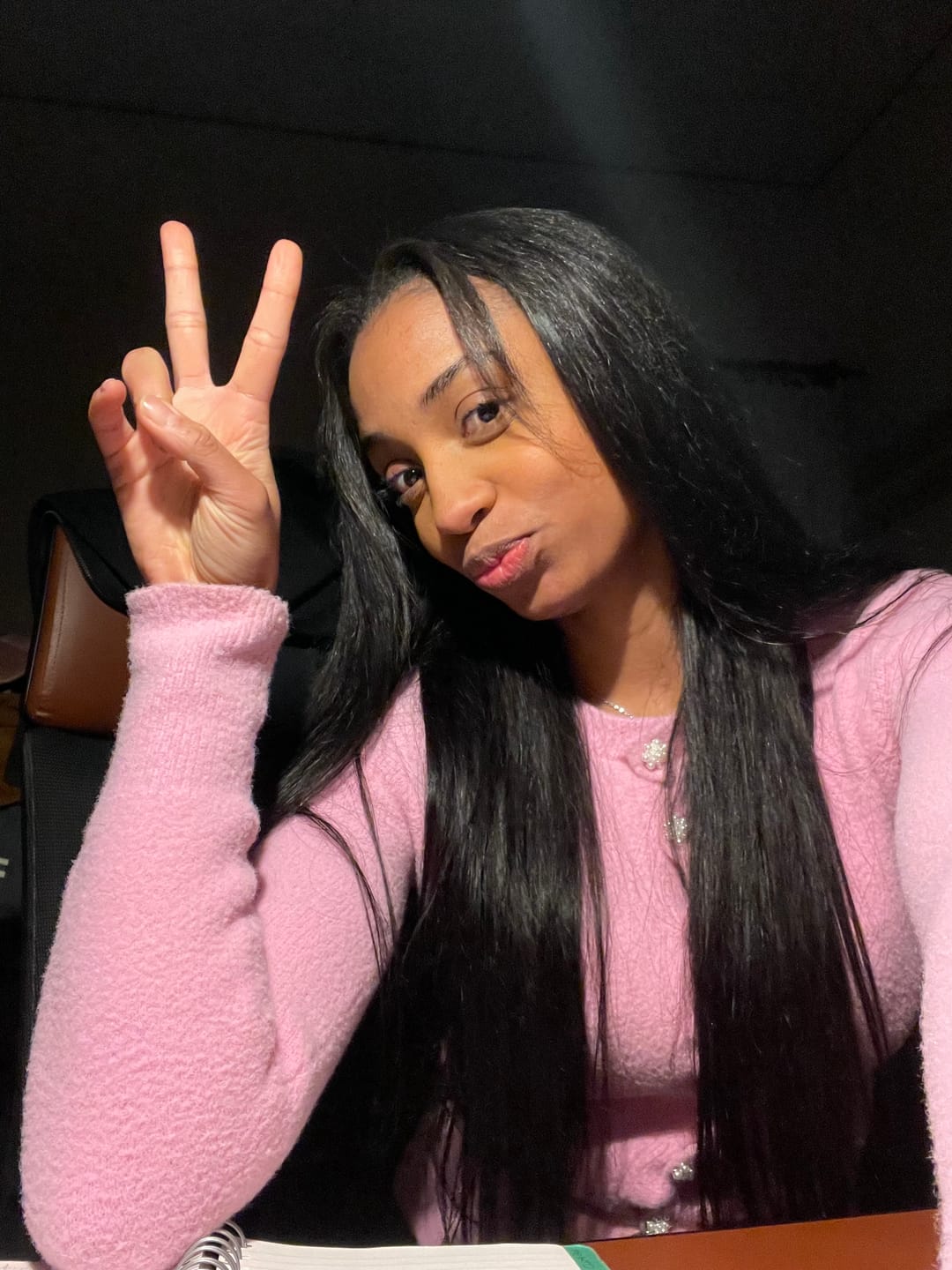 Customer photo review of Seamless Clip In Hair Extensions Silky Straight