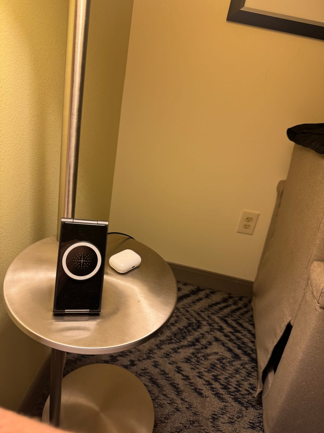 Customer photo review of PASSPORT - WIRELESS CHARGING STATION