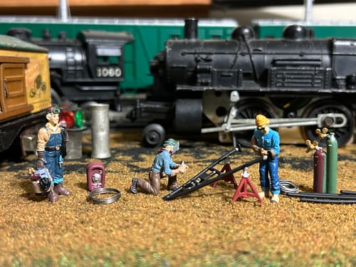 Customer photo review of Woodland Scenics A2748 Welders + Accessories, O