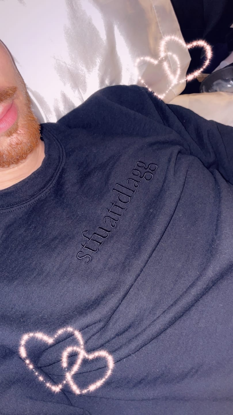 Customer photo review of STFUATTDLAGG embroidered sweatshirt