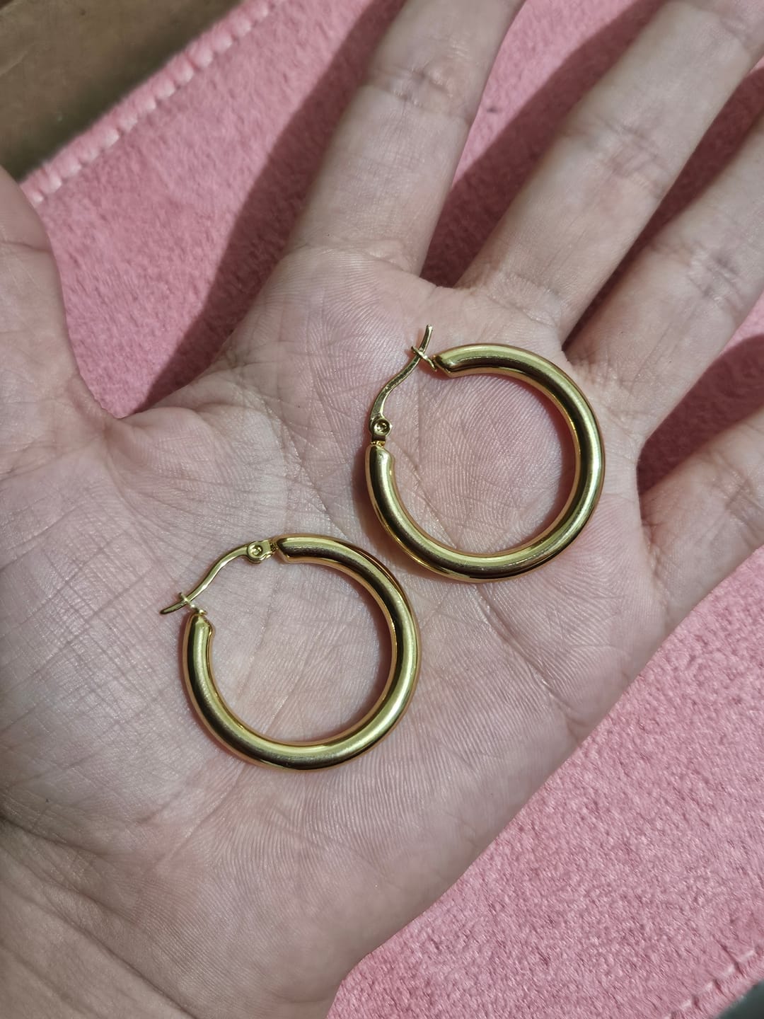 Customer photo review of Aretes Olivia