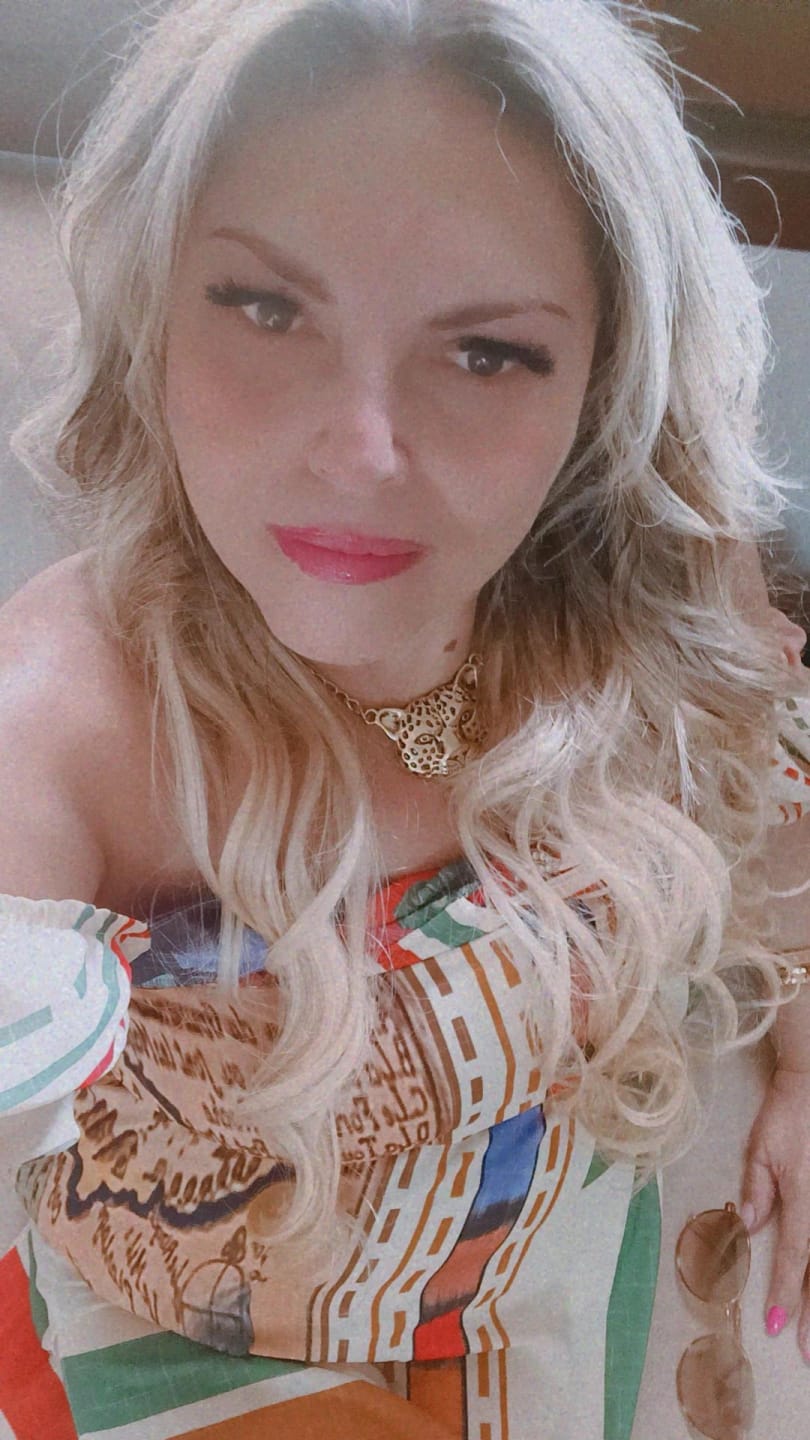 Customer photo review of Vestido Longo Manga Princesa Crepe - Estampado