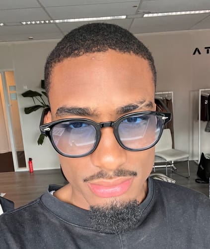 Customer photo review of KARL | Fade