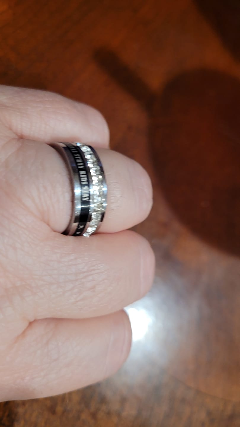 Customer photo review of Stray Kids matching ring collection