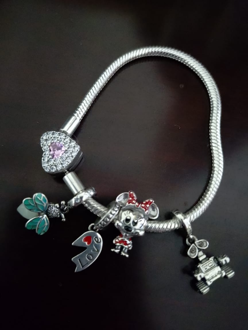 Customer photo review of Pulsera Corazon Noche Estrellada