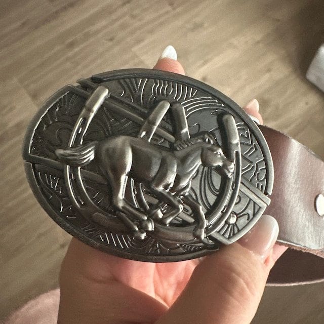 Customer photo review of Men's DIY Galloping Horse Hidden Folding Knife Leather Belt