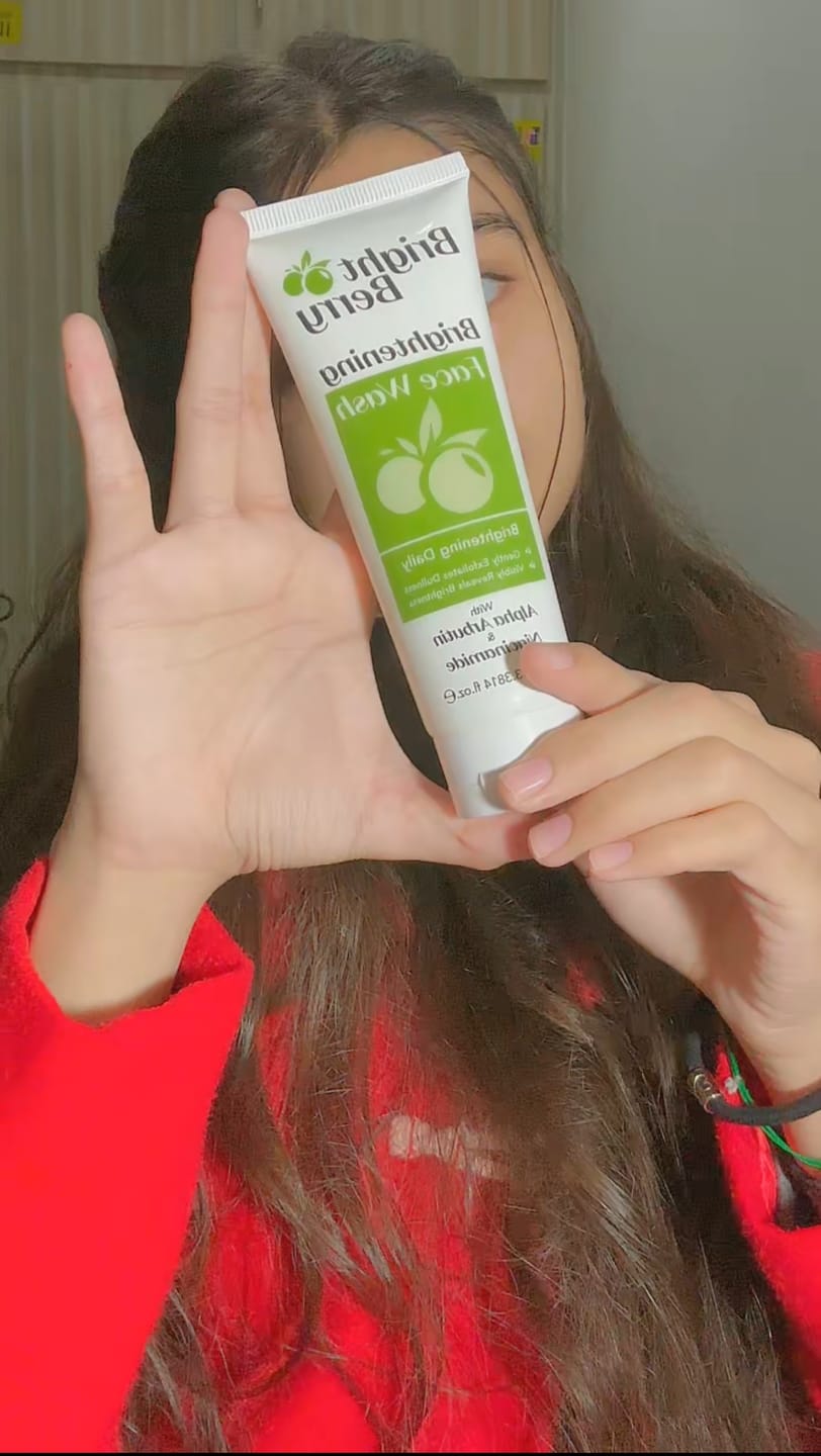 Customer photo review of Bright Berry Facewash
