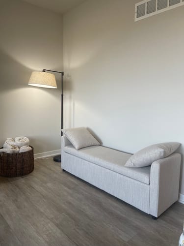 Customer photo review of Benito 59.4" Wide Storage Bench