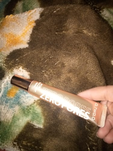 Customer photo review of O.TWO.O SKIN SECRET ZERO PORES PRIMER