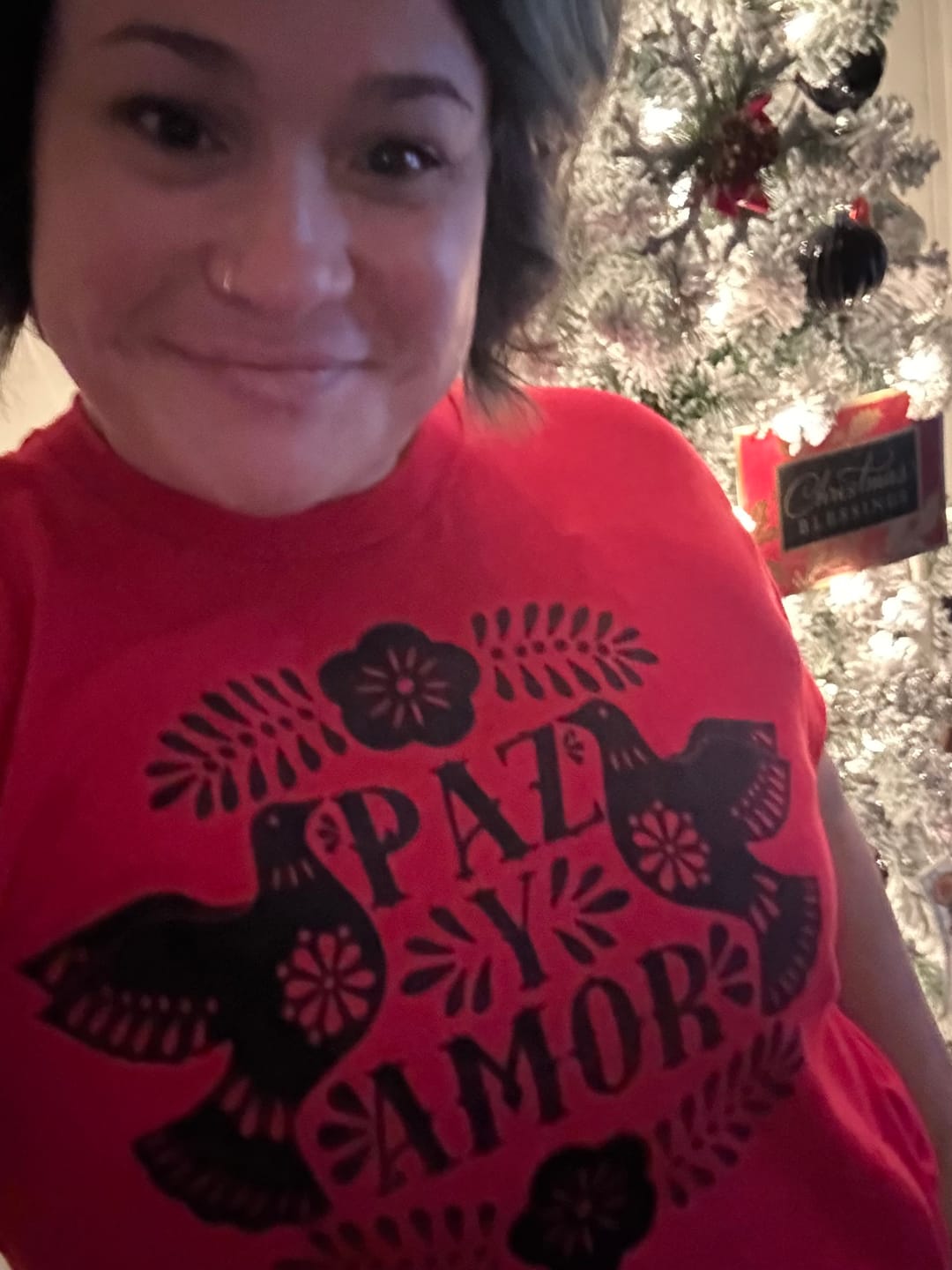 Customer photo review of Unisex Paz y Amor Tee