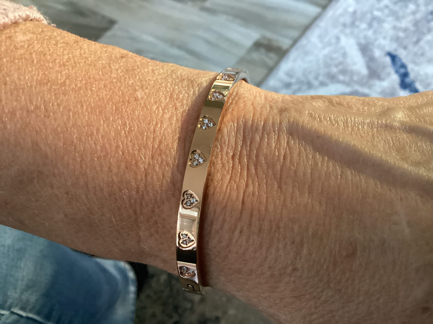 Customer photo review of Women's bangle bracelet - rose