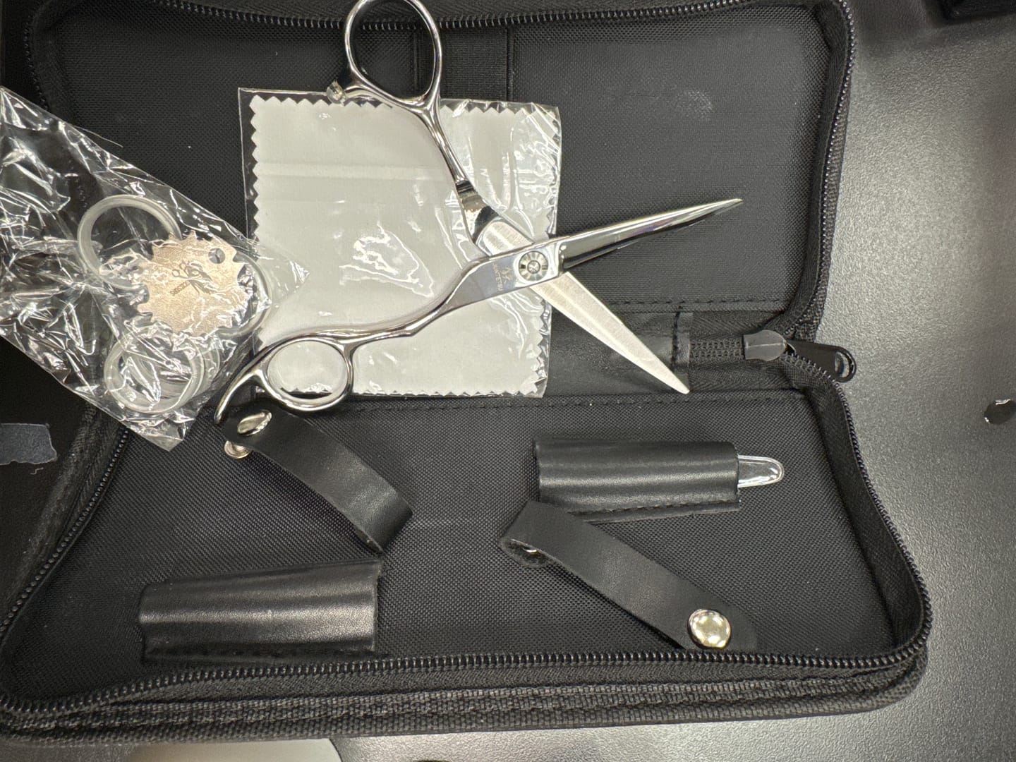 Customer photo review of Juntetsu Offset Hair Cutting Scissors