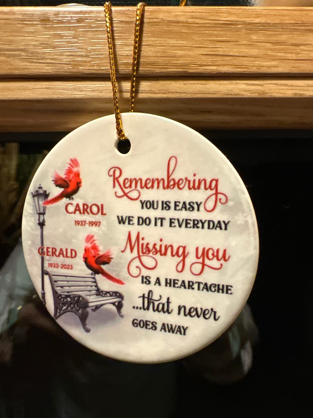Customer photo review of Cardinals Winter Memorial Personalized Circle Ornament