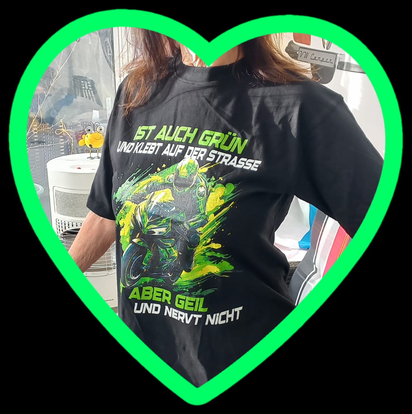 Customer photo review of Supersportler - Ist auch grün und klebt auf der Straße, ist aber geil und nervt nicht  - Herren Premiumshirt