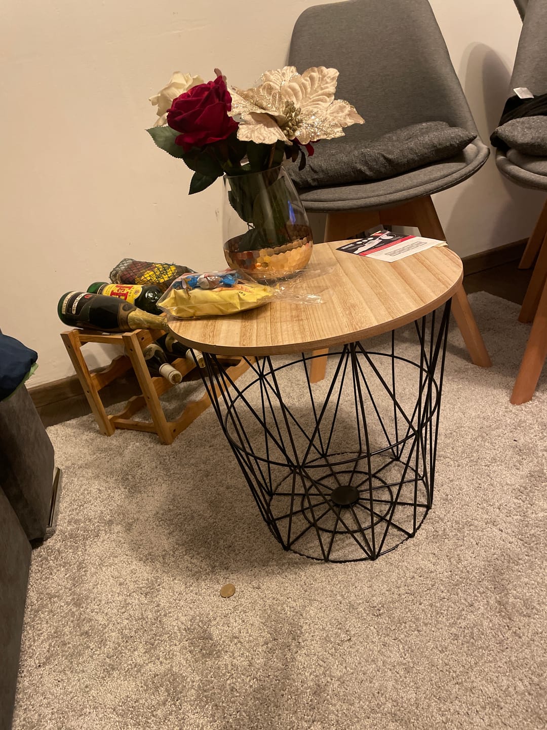 Customer photo review of Masuta MARIFFA, stejar natural/negru, 42x42x41 cm