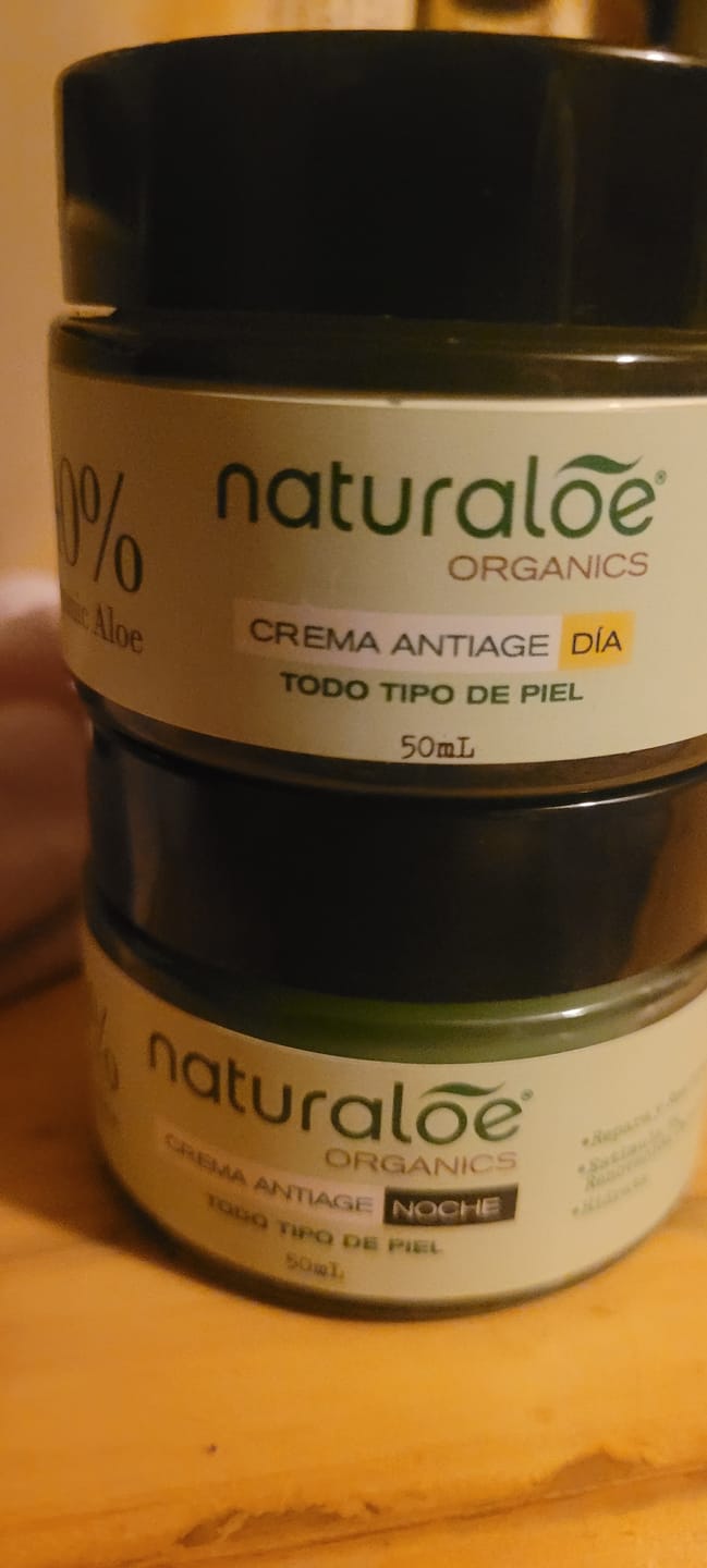 Customer photo review of Set Antiedad Naturaloe Crema día + Noche 50ml
