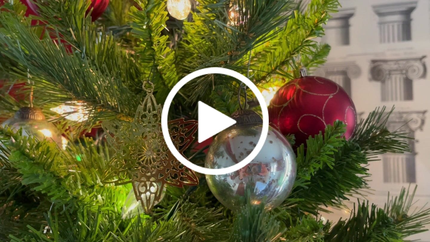 Customer video review of 3-PACK | 2.5" Silver Ava Mercury Glass Ball Ornament Christmas Holiday Decoration