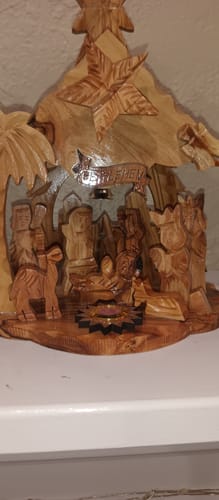 Customer photo review of Olive Wood Nativity Scene with Music Box (8x6 inches) - Guaranteed Delivery By Christmas(Order Today)