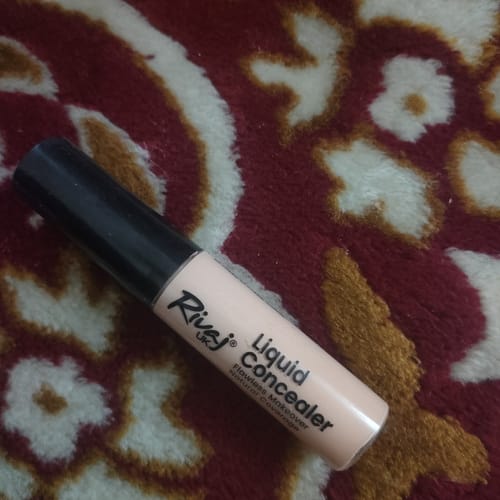 Customer photo review of Liquid Concealer (3ml)