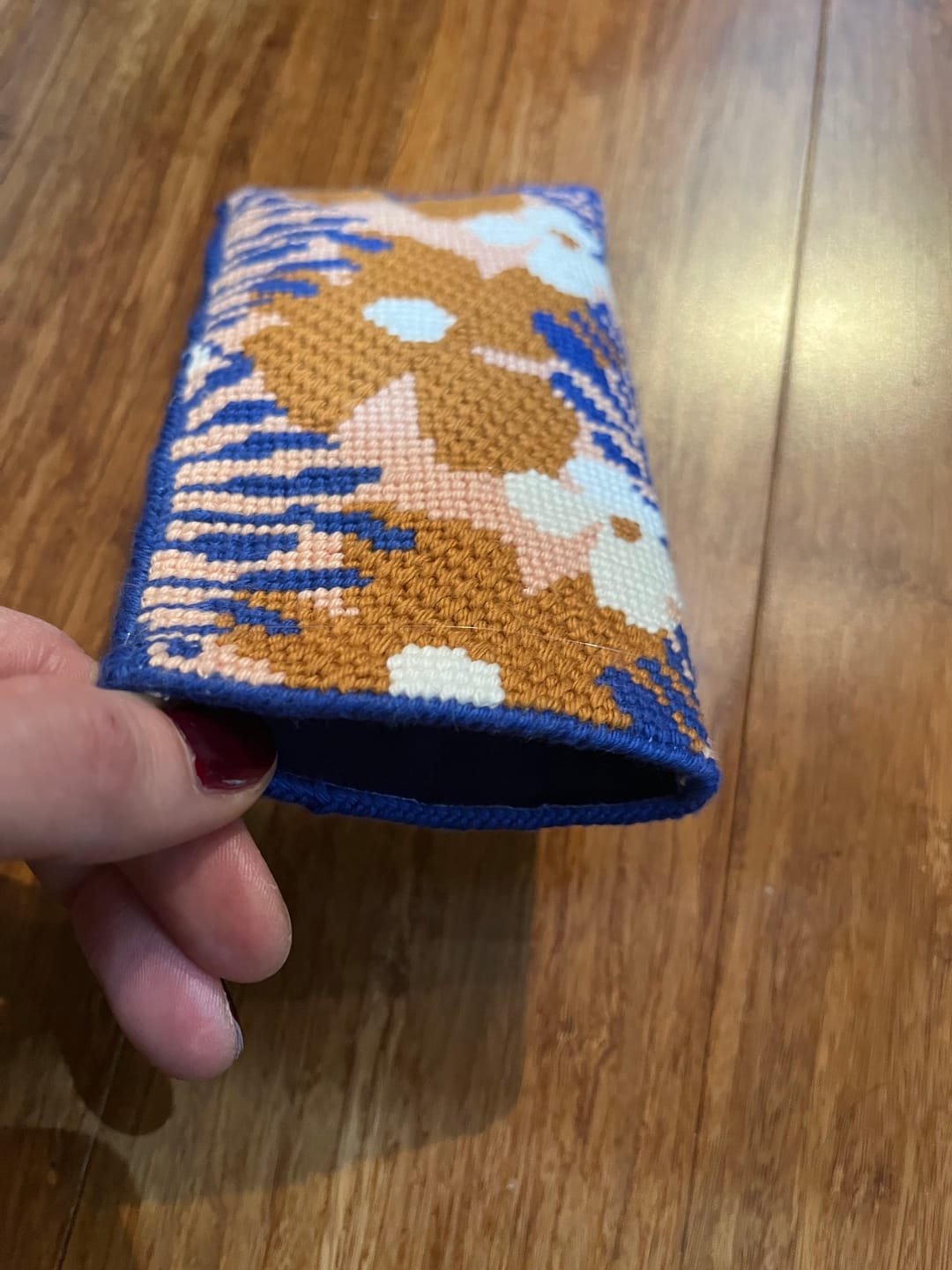 Customer photo review of Royan Sunglasses Case Needlepoint Kit