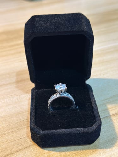 Customer photo review of Verdon Engagement Ring Enhancer Set