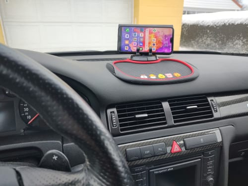 Customer photo review of Skridsikker telefonholder med måtte til bilen