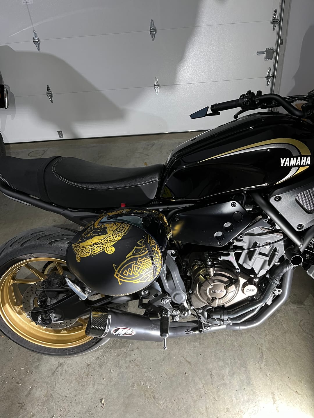 Customer photo review of XSR700 Helmet Hook (lock) 2016+