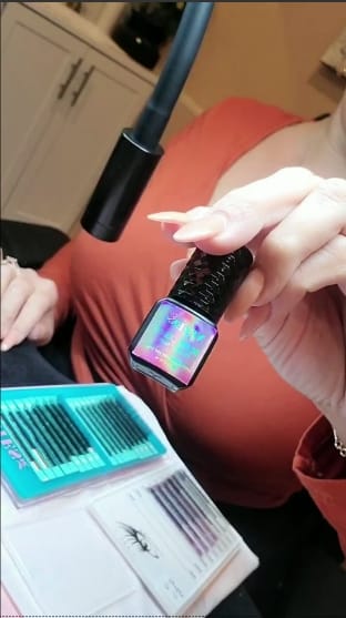 Customer photo review of UV Lash Glue Clear 5ml