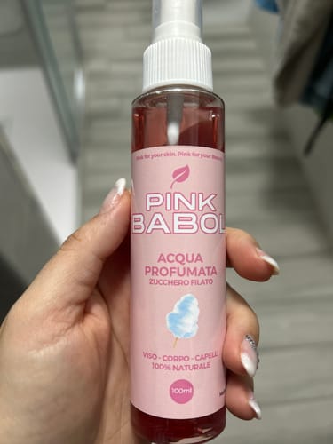 Customer photo review of Acqua profumata viso corpo e capelli