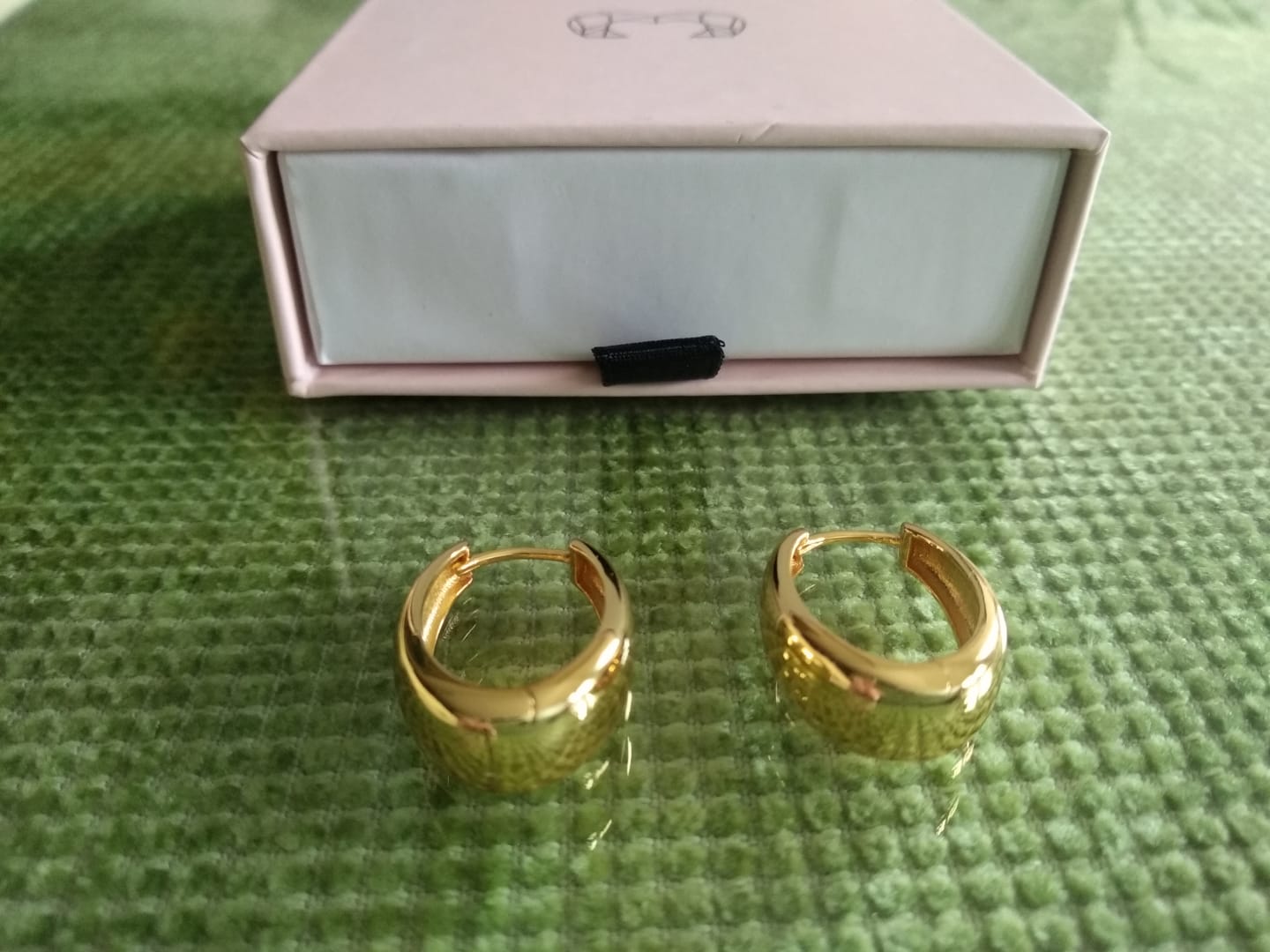 Customer photo review of Pendientes Aros Oval
