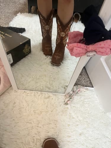 Customer photo review of "MALVINA" BROWN | WOMEN SQUARE TOE BOOTS