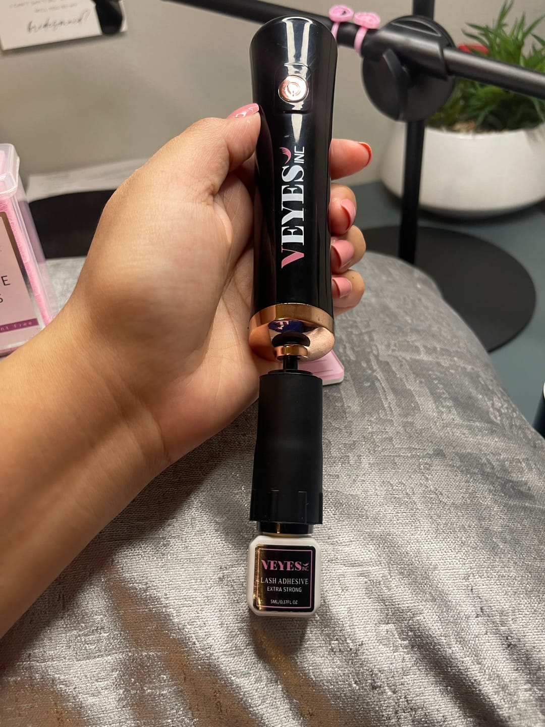 Customer photo review of Extra Strong - Lash Extension Glue CA95131